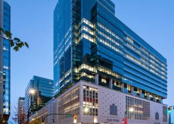 Amancio Ortega adquiere el complejo The Post en Canadá por cerca de 700 millones de euros