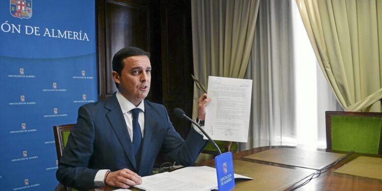 Una muela en WhatsApp destapa la presunta trama de corrupción en la Diputación de Almería