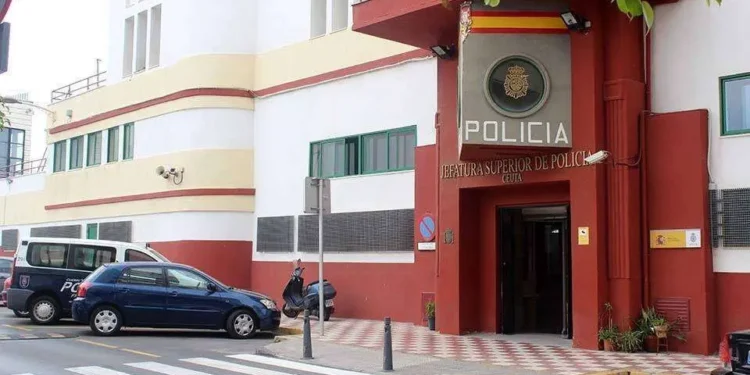 Un mando denuncia a su superior por presuntas irregularidades en la Brigada de Extranjería de Ceuta