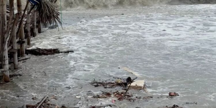 Un millón de evacuados en Filipinas por el supertifón Fung-wong