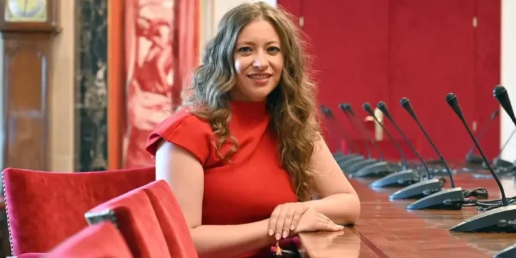 Tensión en el Congreso por el choque entre el PP y el Gobierno sobre la situación económica