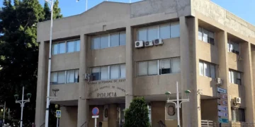 Ceuta invierte más de un millón en renovar las fachadas del Edificio Polifuncional de la Policía Local