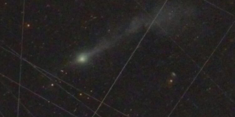 Un visitante interestelar se deshace: la desintegración sin precedentes del 3I/ATLAS