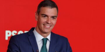 Sánchez respalda a Gallardo en Mérida y evita hablar del procesamiento de su hermano