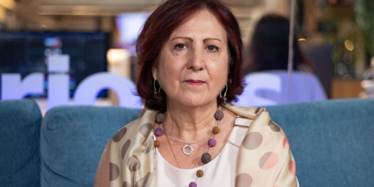 La nueva fiscal general inicia su mandato sin críticas frontales del sector conservador