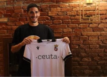 Yann Bodiger destaca la pasión única de la afición del Ceuta