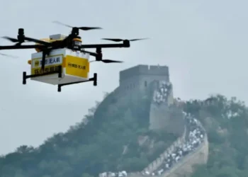 China impulsa un proyecto pionero de reparto aéreo para apoyar a ancianos de zonas rurales