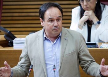 Pérez Llorca encara una semana decisiva entre la presión de Vox, el relevo en el PP y la formación del nuevo Consell