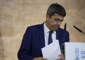 Incertidumbre política en la Comunitat Valenciana tras la salida de Mazón: el futuro del Gobierno depende de Vox