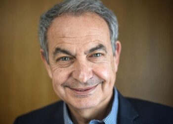 Zapatero intenta reactivar al PSOE extremeño en plena crisis interna: “Tras la tormenta, llega la calma”