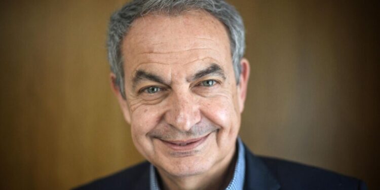 Zapatero intenta reactivar al PSOE extremeño en plena crisis interna: “Tras la tormenta, llega la calma”