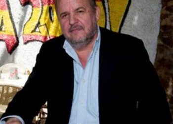 Una magistrada cierra el expediente contra el dirigente de España 2000 denunciado por burlarse de un profesor agredido