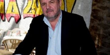 Una magistrada cierra el expediente contra el dirigente de España 2000 denunciado por burlarse de un profesor agredido