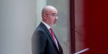 Martín admite que donantes de la precampaña de Sánchez pidieron anonimato por “miedo” a represalias internas en el PSOE