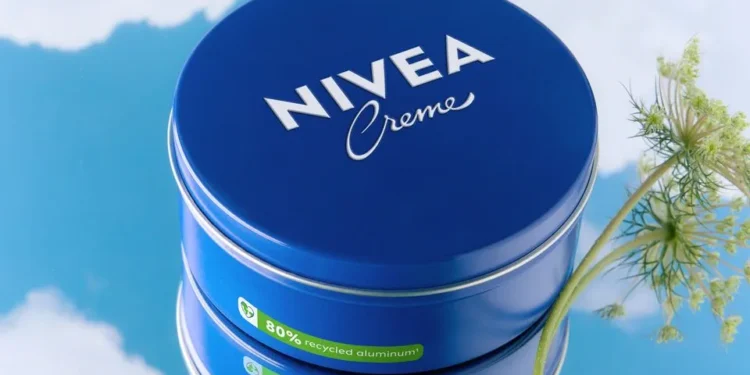 La crema Nivea que todos tenemos en casa sigue sorprendiendo: consejos de una farmacéutica para sacarle el máximo provecho