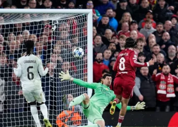 El Real Madrid se diluye en Anfield y Xabi Alonso apela a los “detalles” para contener las dudas