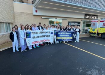 Amplio seguimiento en Ceuta y Melilla a la huelga de técnicos superiores sanitarios, que reclaman reconocimiento profesional