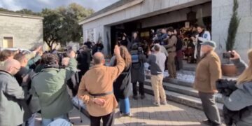 Poca afluencia y mucho simbolismo franquista en el 20N: “Ven a salvar a España otra vez”