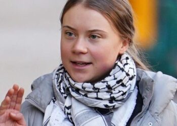 Greta Thunberg sorprende en Galicia: vista en tren rumbo a Vigo y desata especulaciones