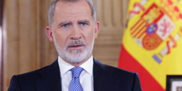 50 años de la Monarquía Parlamentaria: Actos oficiales con ausencias destacadas y homenajes a la Corona