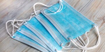 La Unidad Central Operativa (UCO) detiene al presidente de la Diputación de Almería por la compra irregular de mascarillas