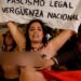 Tensión y agresión machista en una protesta de Femen durante una misa conmemorativa por Franco en Madrid