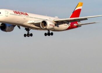 Iberia suspende vuelos comerciales a Venezuela ante alerta sobre aumento de actividad militar