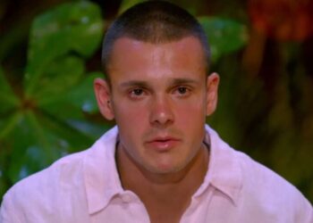 Rodri de ‘La isla de las tentaciones’ habla sobre su pasado con las drogas y su vínculo con un polémico influencer: “Estaba hundido, con un entorno muy perjudicial”