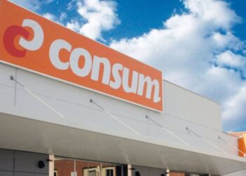 Consum regalará tartas este jueves en todos sus supermercados para celebrar la Navidad