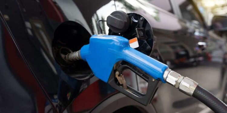 Mezclar gasolina de 95 y 98 octanos: ¿Es una buena idea para tu coche?