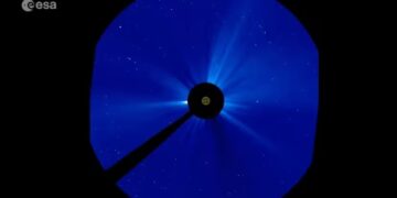 Se aproxima una tormenta solar que podría afectar las comunicaciones en Europa, África y Asia