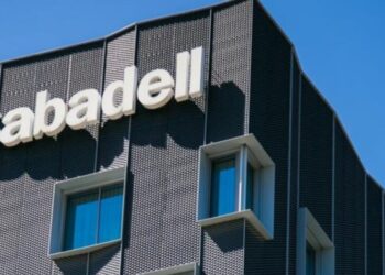 Banco Sabadell logra un beneficio récord de 1.390 millones hasta septiembre y consolida su crecimiento pese a la caída del margen de intereses