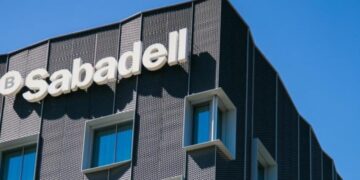 Banco Sabadell logra un beneficio récord de 1.390 millones hasta septiembre y consolida su crecimiento pese a la caída del margen de intereses