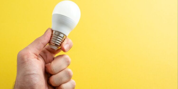 El precio de la luz hoy 14 de noviembre: el tramo más barato será entre las 04:00 y las 05:00 horas