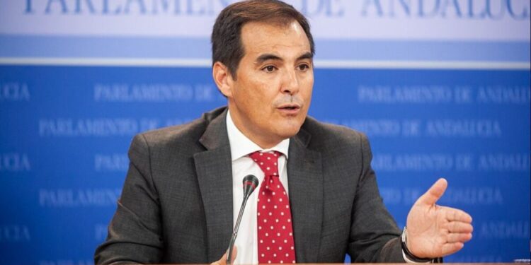 La Junta de Andalucía critica que las pulseras antimaltrato del Gobierno sean de “Aliexpress”