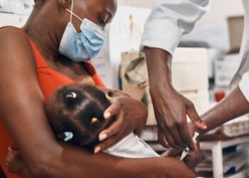 Empresas ceutíes y Fundación la Caixa impulsan vacunación infantil contra neumonía en África