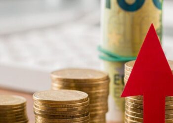 El salario medio en España crece un 5 %, pero uno de cada tres trabajadores cobra menos de 1.500 €