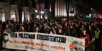 Bilbao se moviliza en defensa de Palestina antes del partido en San Mamés