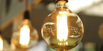 Este domingo 16 de noviembre: las mejores horas para enchufar la lavadora y ahorrar en la factura eléctrica