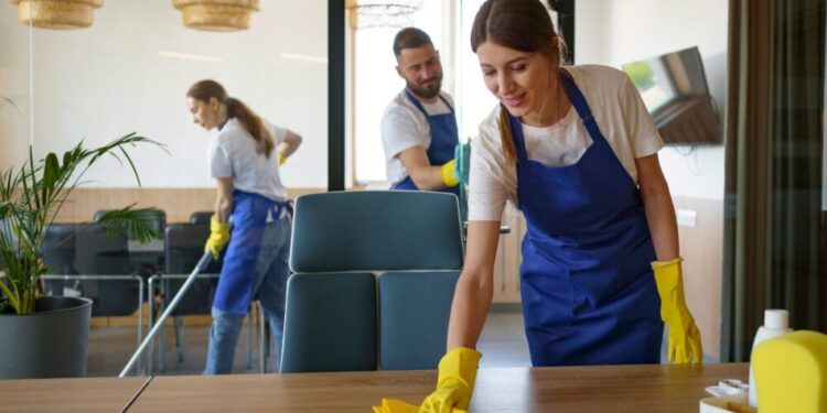 Trabajo advierte: incumplir la nueva evaluación de riesgos para empleadas del hogar tendrá consecuencias económicas inmediatas