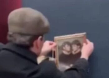 Nueva polémica en el Louvre por un cuadro colgado en la misma sala que la Mona Lisa: preocupaciones sobre la seguridad