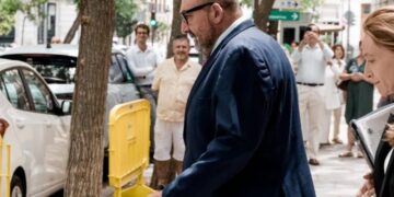 La UCO desvela la orden de Koldo a Lambán: el plan para usar al PSOE de Aragón en el negocio de la Mina Muga