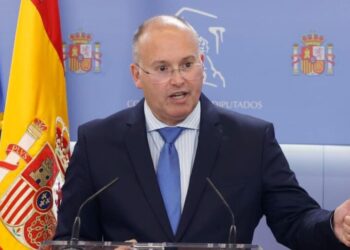 Tellado advierte: “El cerco de la corrupción se estrecha sobre el PSOE y Sánchez va a caer con todos”