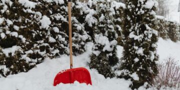 Viento y nieve obligan a activar alertas este viernes en amplias zonas de España