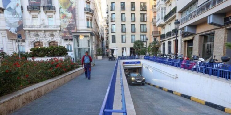 Detalles sobre el pago del parking de Vilaplana tras encuentro con Mazón