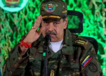 Venezuela enfrenta un momento crítico según Maduro