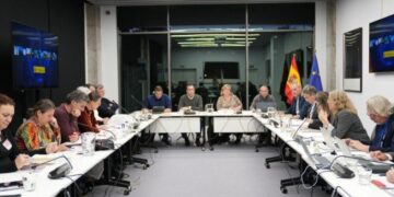 Gobierno y sindicatos pactan una subida salarial del 11 % para funcionarios entre 2025 y 2028