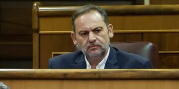 Ábalos ratifica el encuentro entre Sánchez y Otegi para pactar la moción de censura a Rajoy