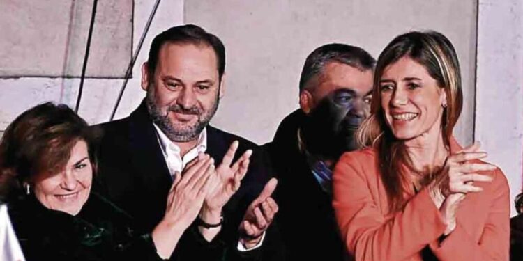 Ábalos, antes de ingresar en prisión, apunta a Begoña Gómez por su presunto papel en el rescate de Air Europa