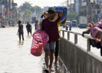 Devastadoras inundaciones en el Sudeste Asiático causan más de 790 muertes